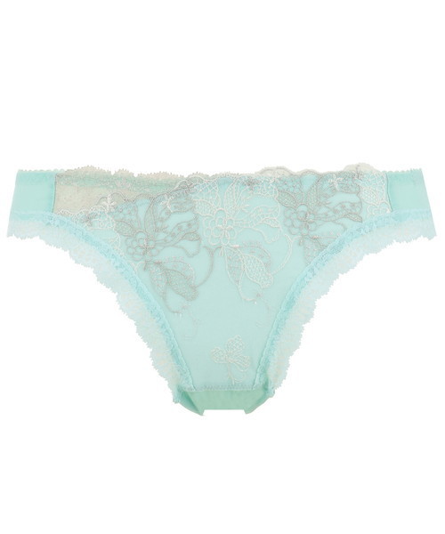 Triumph(トリンプ)の「天使のブラ 魔法のハリ感450 ストリング(Tバック)TR450 String(ショーツ・レディース・ホワイト/ピンク/ライトグリーン/ブラック・M)」の4枚目の写真