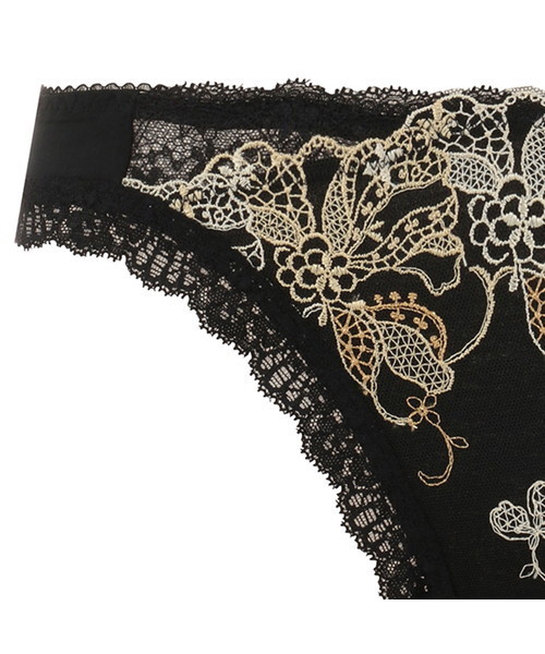 Triumph(トリンプ)の「天使のブラ 魔法のハリ感450 ストリング(Tバック)TR450 String(ショーツ・レディース・ホワイト/ピンク/ライトグリーン/ブラック・M)」の11枚目の写真