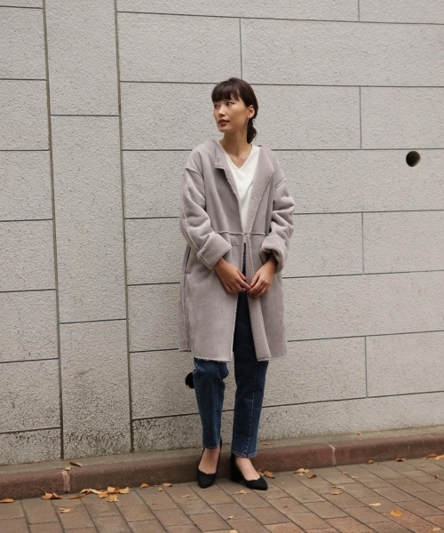 laboratory work（ラボラトリーワーク）の「リバーシブルムートンコート（ムートンコート・レディース・グレー/ベージュ・MEDIUM）」の8枚目の写真