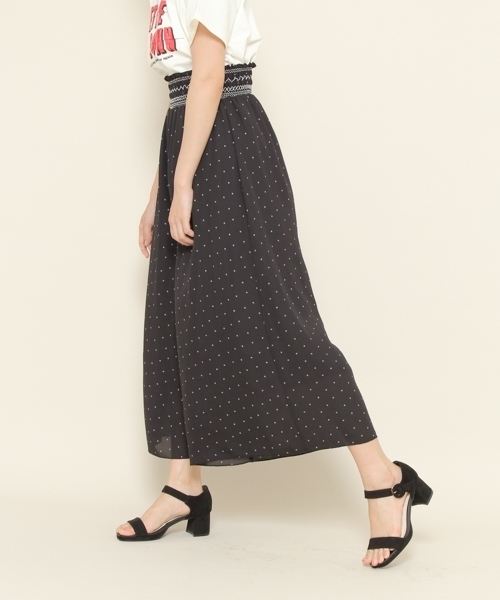 PAGEBOY(ページボーイ)の「スモッキングワイドパンツ(その他パンツ・レディース・ホワイト系その他/ブラック系その他/ブラック・FREE)」の3枚目の写真