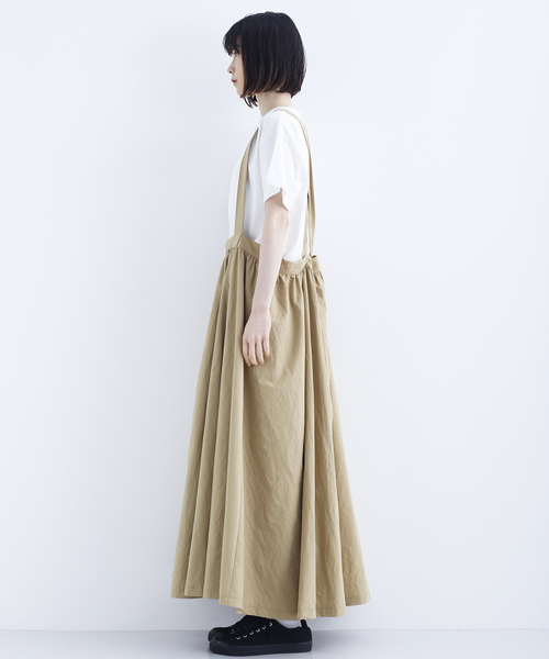 MERLOT IKYU（メルローイキュウ）の「タックロングサロペットスカート1642（スカート・レディース・ブラック/ネイビー/ベージュ・FREE）」の7枚目の写真