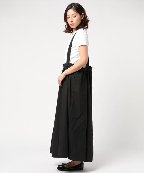 MERLOT IKYU（メルローイキュウ）の「タックロングサロペットスカート1642（スカート・レディース・ブラック/ネイビー/ベージュ・FREE）」の4枚目の写真