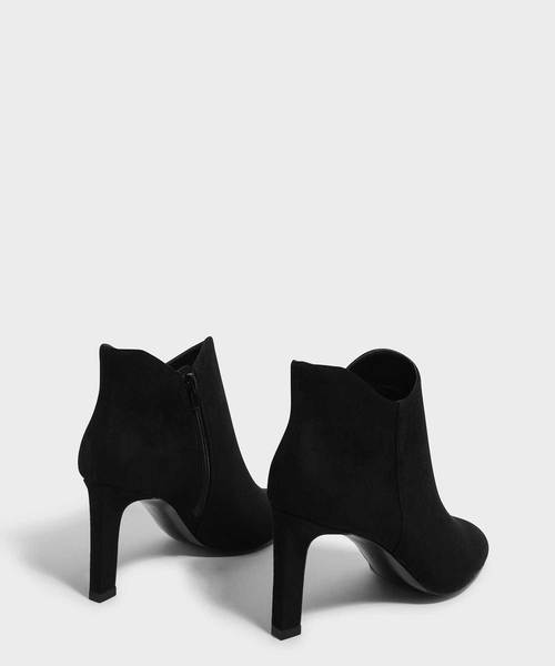 CHARLES & KEITH(チャールズ & キース)の「テパードヒールブーティ / TAPERED HEEL BOOTIES(ブーツ・レディース・ブラック/ダークブルー・22.5cm/23cm/23.5cm/24.5cm/25cm/25.5cm)」の5枚目の写真