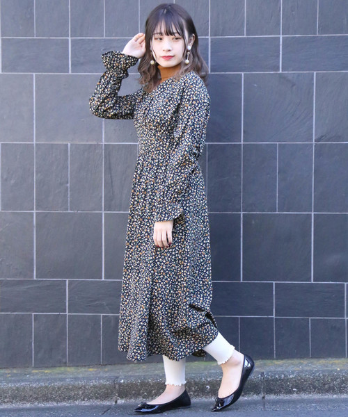 WEGO（ウィゴー）の「WEGO/レイヤードフリルリブレギンス(10分丈)（レギンス/スパッツ・レディース・ライトグレー/ブラック/キナリ・FREE）」の4枚目の写真