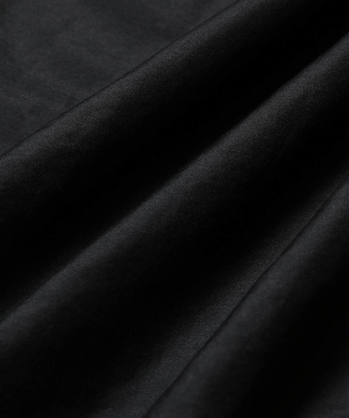 ADAM ET ROPE'（アダムエロペ）の「コットンシルクギャザーワンピース（ワンピース・レディース・ブラック/ブルー・FREE）」の4枚目の写真