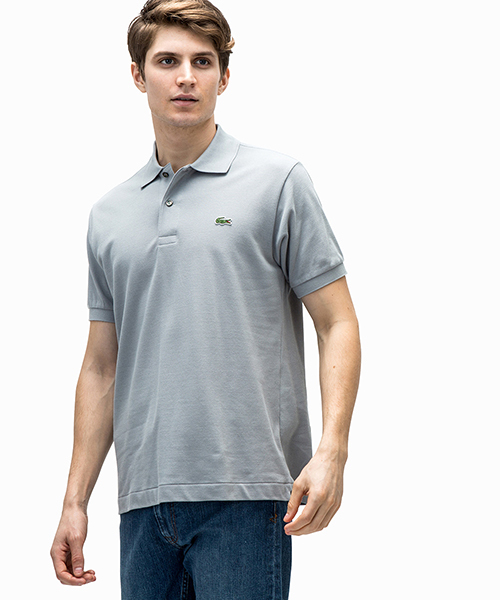 LACOSTE（ラコステ）の「『Ｌ.12.12』定番半袖ポロシャツ（ポロシャツ・メンズ・ネイビー/ホワイト/ブラック/スカイブルー/ライトブルー/グリーン系その他2/ライラック/ライトピンク/ブルー系その他/イエロー系その他/サファリグリーン/ライトグリーン/レッド/ボルドー/ブルー/パープル/ピンク/インディゴブルー/エメラルド/クリアイエロー/ローズ/サックスブルー/バーガンディー/オレンジ/クリアブルー/グレイッシュブルー/コバルトブルー/モスグリーン/グリーン系その他/オレンジ系その他/ライトイエロー/カリビアンブルー/アクア/スモークピンク/エメラルドブルー/ダークパープル/クリアグリーン/ダークブルー/イエロー/ミント/マジェンタ/バイオレット/ターコイズブルー/ダークグリーン/シルバーグレー/ブルーグラス/カーキ/チェリーレッド/グリーン/サーモンピンク/セージグリーン/ダークインディゴブルー/ダークオリーブ/ピンク系その他/ブルー系その他3/ブルー系その他2/ブルー系その他4/ブラウン/グレー/グリーン系その他3/ベージュ/パープル系その他/ライム/ウィート/ケリー/コーラル/ブルーグリーン/ダークネイビー/ライトオリーブ/ロイヤルブルー/オリーブドラブ/プラム/ダークラベンダー/ピンクベージュ/ライトブラウン/シャーベット/グリーン系その他4/ベビーピンク/ブルー系その他5/レッド系その他/レモンイエロー/グリーン系その他5/ブルー系その他6/グリーン系その他6/グリーン系その他7/レッド系その他2・2/5/3/4/1/6/8/7）」の6枚目の写真