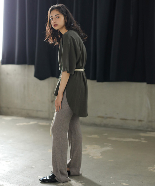 CRAFT STANDARD BOUTIQUE（クラフトスタンダードブティック）の「【追加生産】厚手裾ラウンドカットBIGTシャツ○☆（Tシャツ/カットソー・レディース・チャコールグレー/パープル/オフホワイト/カーキ・M/L）」の14枚目の写真