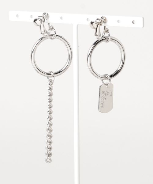 DING（ディング）の「DING/タグチェーンイヤリング（イヤリング・メンズ・シルバー・FREE）」の2枚目の写真