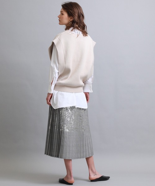 beautiful people（ビューティフルピープル）の「【beautiful people(ビューティフルピープル)】《STUDIOUS別注》クラシックオーバーシャツ（シャツ/ブラウス・レディース・ホワイト/ベージュ/マルチ・FREE）」の12枚目の写真