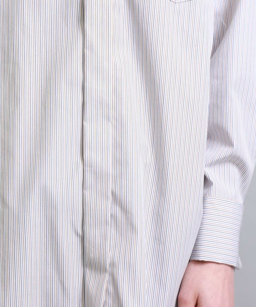 beautiful people（ビューティフルピープル）の「【beautiful people(ビューティフルピープル)】《STUDIOUS別注》クラシックオーバーシャツ（シャツ/ブラウス・レディース・ホワイト/ベージュ/マルチ・FREE）」の19枚目の写真