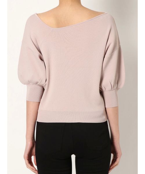 dazzlin（ダズリン）の「アシメＶネックボリュームスリーブプルオーバ（ニット/セーター・レディース・グリーン/オフホワイト/ネイビー/ベージュ・FREE）」の9枚目の写真