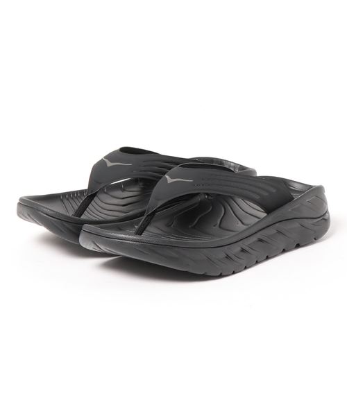 ADAM ET ROPE'(アダムエロペ)の「【HOKA ONEONE】 ORA RECOVERY FLIP(サンダル・メンズ・ブラック・27.0cm/26.0cm/28.0cm)」の1枚目の写真