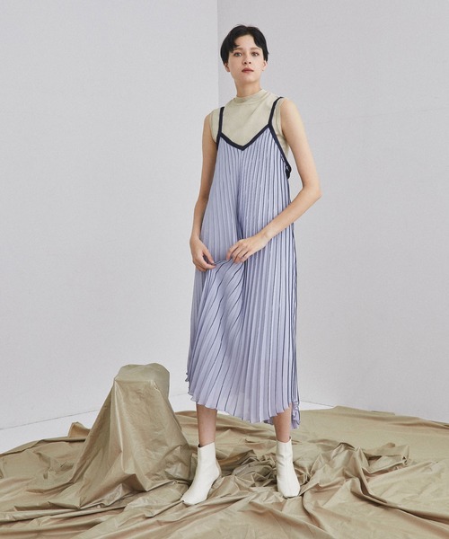 UNITED TOKYO（ユナイテッドトウキョウ）の「アパートカラープリーツワンピース（ワンピース・レディース・ブラウン/ブルー・0）」の17枚目の写真