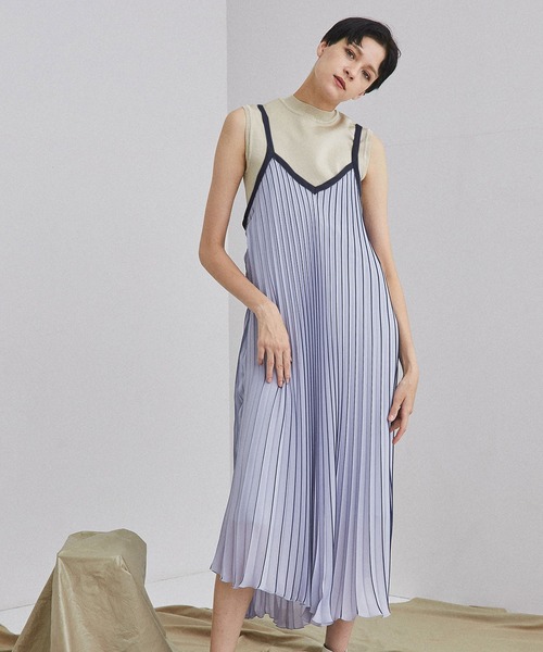 UNITED TOKYO（ユナイテッドトウキョウ）の「アパートカラープリーツワンピース（ワンピース・レディース・ブラウン/ブルー・0）」の15枚目の写真