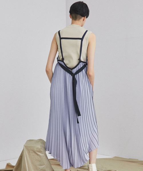 UNITED TOKYO（ユナイテッドトウキョウ）の「アパートカラープリーツワンピース（ワンピース・レディース・ブラウン/ブルー・0）」の13枚目の写真