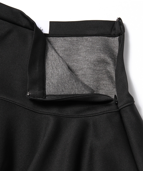 'PalinkA（パリンカ）の「Bonding Cut&Sew Flare Skirt（スカート・レディース・ホワイト/ブラック・36）」の8枚目の写真