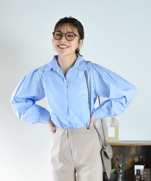 Cheri（シェリ）の「袖ボリュームタックブラウス Cheri/シェリ（シャツ/ブラウス・レディース・イエロー/ブラック/アイボリー/ブルー・FREE）」の4枚目の写真