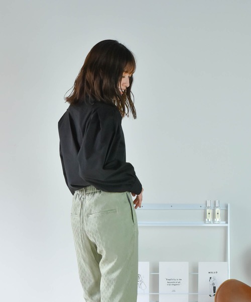 Cheri（シェリ）の「袖ボリュームタックブラウス Cheri/シェリ（シャツ/ブラウス・レディース・イエロー/ブラック/アイボリー/ブルー・FREE）」の17枚目の写真