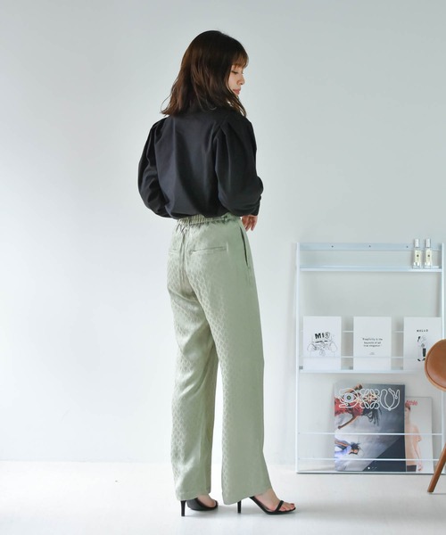 Cheri（シェリ）の「袖ボリュームタックブラウス Cheri/シェリ（シャツ/ブラウス・レディース・イエロー/ブラック/アイボリー/ブルー・FREE）」の20枚目の写真