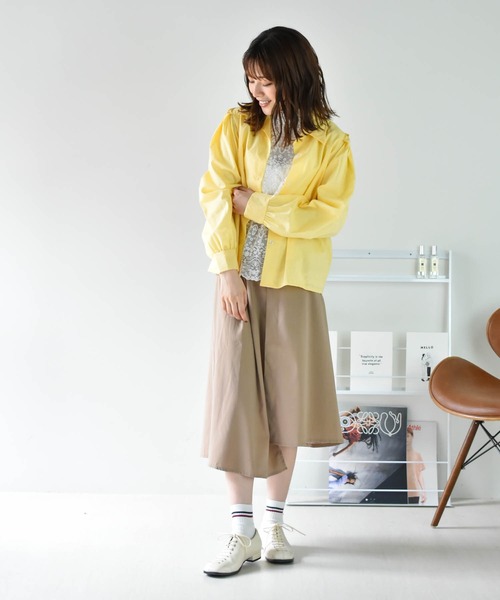 Cheri（シェリ）の「袖ボリュームタックブラウス Cheri/シェリ（シャツ/ブラウス・レディース・イエロー/ブラック/アイボリー/ブルー・FREE）」の7枚目の写真