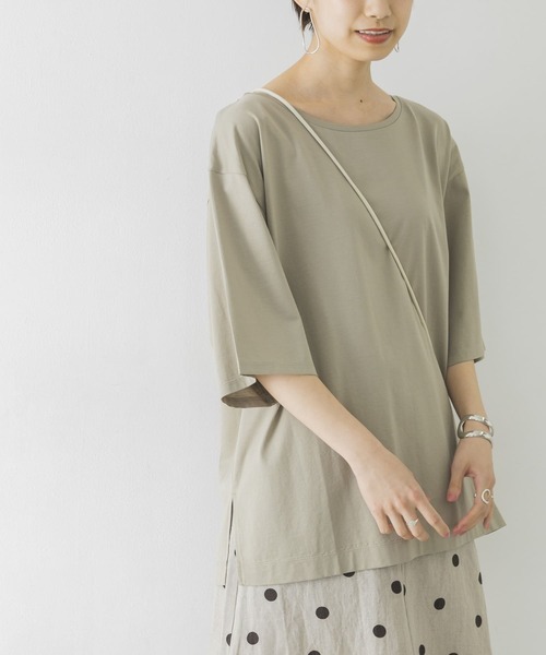 URBAN RESEARCH（アーバンリサーチ）の「ペルビアンコットンルーズTシャツ（Tシャツ/カットソー・レディース・チャコールグレー/ライトカーキ/アイボリー・FREE）」の5枚目の写真