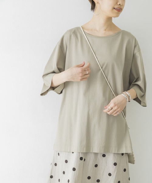 URBAN RESEARCH（アーバンリサーチ）の「ペルビアンコットンルーズTシャツ（Tシャツ/カットソー・レディース・チャコールグレー/ライトカーキ/アイボリー・FREE）」の6枚目の写真