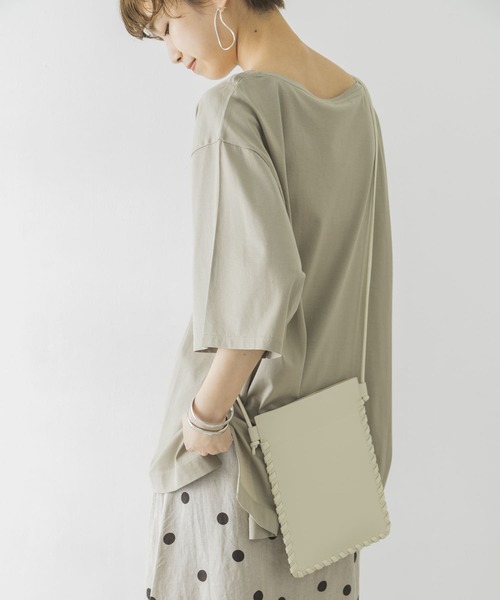 URBAN RESEARCH（アーバンリサーチ）の「ペルビアンコットンルーズTシャツ（Tシャツ/カットソー・レディース・チャコールグレー/ライトカーキ/アイボリー・FREE）」の7枚目の写真