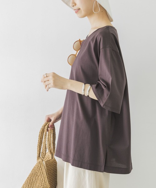 URBAN RESEARCH（アーバンリサーチ）の「ペルビアンコットンルーズTシャツ（Tシャツ/カットソー・レディース・チャコールグレー/ライトカーキ/アイボリー・FREE）」の16枚目の写真