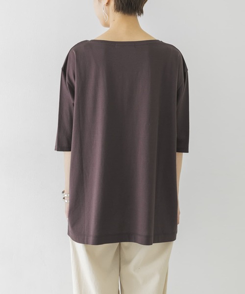 URBAN RESEARCH（アーバンリサーチ）の「ペルビアンコットンルーズTシャツ（Tシャツ/カットソー・レディース・チャコールグレー/ライトカーキ/アイボリー・FREE）」の21枚目の写真