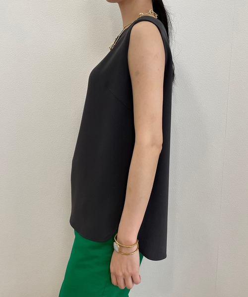 LOUNGEDRESS(ラウンジドレス)の「ジョーゼットノースリブラウス(シャツ/ブラウス・レディース・チャコールグレー/オフホワイト・FREE)」の6枚目の写真