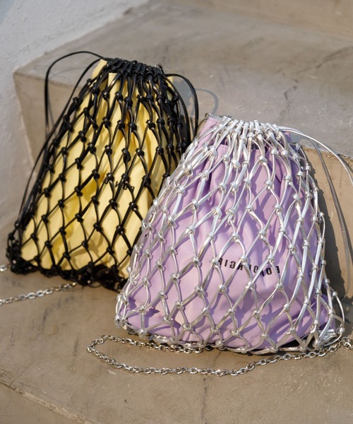 Bonjour Girl（ボンジュールガール）の「【Bonjour Girl】メッシュ×ナイロン巾着バッグ（ショルダーバッグ・レディース・ブラック/シルバー・FREE）」の18枚目の写真