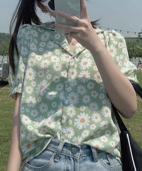 meJane（ミージェーン）の「花柄ボリュームスリーブブラウス【ZOZOTOWN限定】（シャツ/ブラウス・レディース・ブラック/グリーン・FREE）」の6枚目の写真