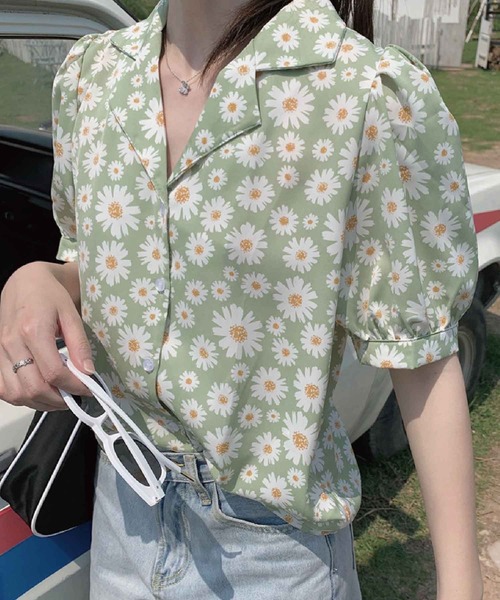 meJane（ミージェーン）の「花柄ボリュームスリーブブラウス【ZOZOTOWN限定】（シャツ/ブラウス・レディース・ブラック/グリーン・FREE）」の4枚目の写真