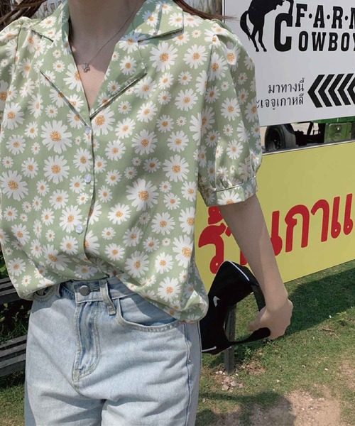 meJane（ミージェーン）の「花柄ボリュームスリーブブラウス【ZOZOTOWN限定】（シャツ/ブラウス・レディース・ブラック/グリーン・FREE）」の7枚目の写真