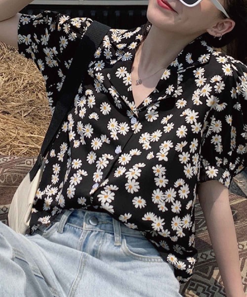 meJane（ミージェーン）の「花柄ボリュームスリーブブラウス【ZOZOTOWN限定】（シャツ/ブラウス・レディース・ブラック/グリーン・FREE）」の5枚目の写真