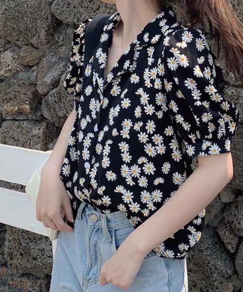 meJane（ミージェーン）の「花柄ボリュームスリーブブラウス【ZOZOTOWN限定】（シャツ/ブラウス・レディース・ブラック/グリーン・FREE）」の9枚目の写真