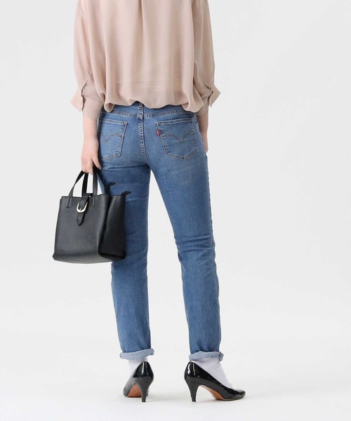 Levi's（リーバイス）の「【Levi's】「312 COOL」 シェイピングスリムデニムパンツ（デニムパンツ・レディース・ライトインディゴブルー・26inch/25inch/27inch/24inch）」の16枚目の写真