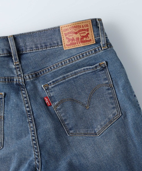 Levi's（リーバイス）の「【Levi's】「312 COOL」 シェイピングスリムデニムパンツ（デニムパンツ・レディース・ライトインディゴブルー・26inch/25inch/27inch/24inch）」の10枚目の写真