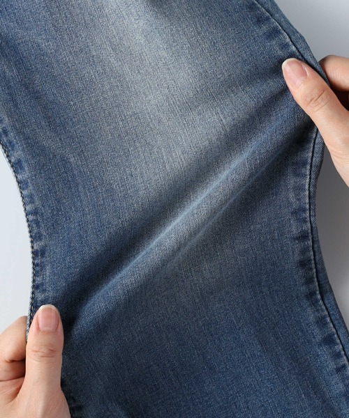 Levi's（リーバイス）の「【Levi's】「312 COOL」 シェイピングスリムデニムパンツ（デニムパンツ・レディース・ライトインディゴブルー・26inch/25inch/27inch/24inch）」の12枚目の写真