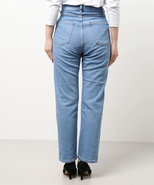 NATURAL BEAUTY BASIC（ナチュラルビューティーベーシック）の「ストレートデニム（デニムパンツ・レディース・ブルー/ネイビー・X-SMALL/MEDIUM/SMALL）」の4枚目の写真