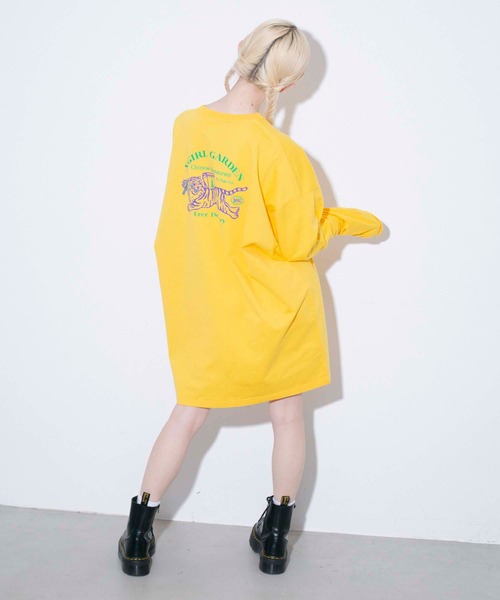 X-girl（エックスガール）の「DELIVERY L/S TEE DRESS（ワンピース・レディース・チャコール/ホワイト/イエロー・S/M）」の14枚目の写真