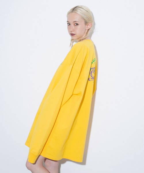 X-girl（エックスガール）の「DELIVERY L/S TEE DRESS（ワンピース・レディース・チャコール/ホワイト/イエロー・S/M）」の18枚目の写真