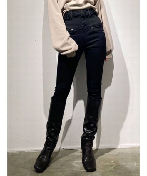 EMODA（エモダ）の「ベルトヘムフリンジハイウエストパギンス（デニムパンツ・レディース・インディゴブルー/ブラック・X-SMALL/MEDIUM/SMALL）」の2枚目の写真