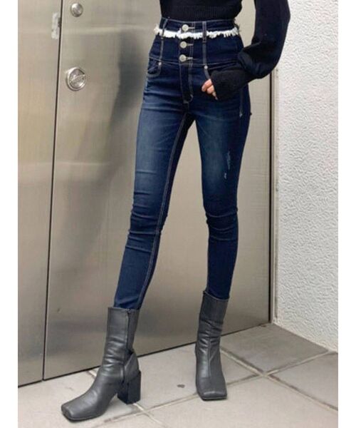 EMODA（エモダ）の「ベルトヘムフリンジハイウエストパギンス（デニムパンツ・レディース・インディゴブルー/ブラック・X-SMALL/MEDIUM/SMALL）」の3枚目の写真