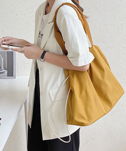 c.u.l(シーユーエル)の「【c.u.l】無地ナイロン 巾着ショルダーバッグ cula255(ショルダーバッグ・レディース・アイボリー/イエロー/グリーン/ブラック・FREE)」の10枚目の写真