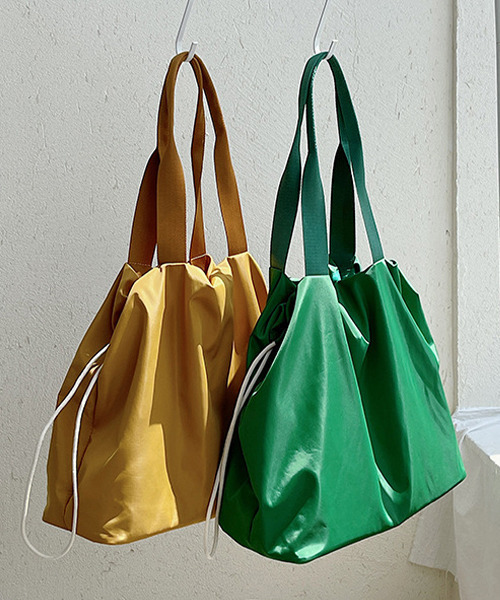 c.u.l(シーユーエル)の「【c.u.l】無地ナイロン 巾着ショルダーバッグ cula255(ショルダーバッグ・レディース・アイボリー/イエロー/グリーン/ブラック・FREE)」の14枚目の写真