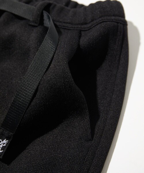 Gramicci（グラミチ）の「GRAMICCI/グラミチ 別注 KNIT FLEECE PANTS/ニットフリース パンツ（その他パンツ・メンズ・ブラック/チャコールグレー/グレー・SMALL/MEDIUM/LARGE）」の10枚目の写真