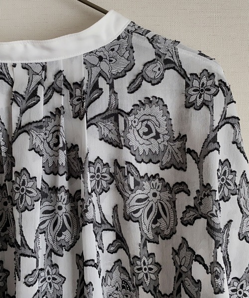 NICOLE CLUB(ニコル クラブ)の「【NICOLE CLUB】ジャガードチャイナブラウス(シャツ/ブラウス・レディース・ホワイト系/グレー系・MEDIUM)」の14枚目の写真