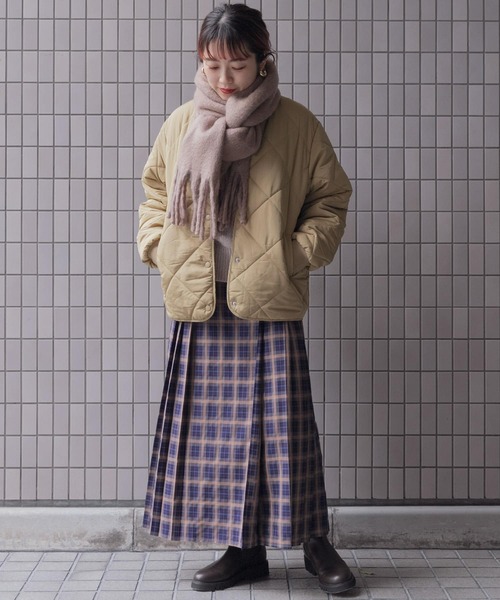 ITEMS URBANRESEARCH（アイテムズ アーバンリサーチ）の「中綿キルティングノーカラージャケット（その他アウター・レディース・ベージュ/ブラック/ライトベージュ/モカ・MEDIUM/SMALL/X-SMALL）」の10枚目の写真