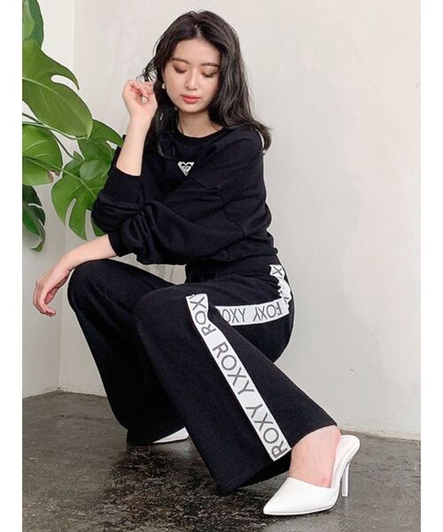 ROXY(ロキシー)の「GYDA×ROXY ロゴスウェットショートTOPS(スウェット・レディース・ブラック/オフホワイト・FREE)」の5枚目の写真